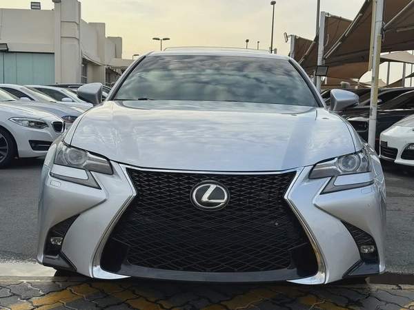 لكزس GS350 F-SPORT موديل 2016 وارد دفع خلفى سنجل فل اوبشن بحاله ممتازه