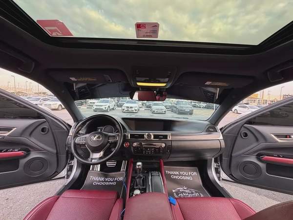 لكزس GS350 F-SPORT موديل 2016 وارد دفع خلفى سنجل فل اوبشن بحاله ممتازه