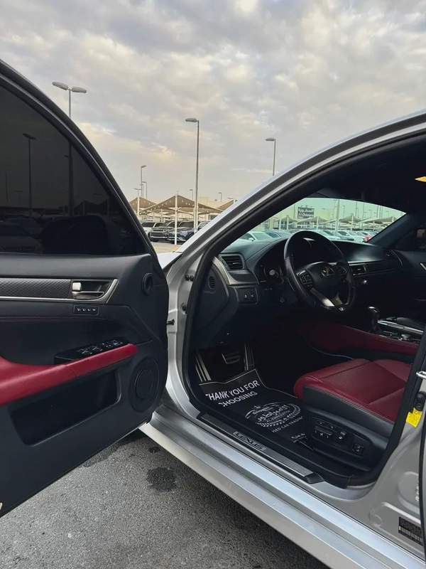 لكزس GS350 F-SPORT موديل 2016 وارد دفع خلفى سنجل فل اوبشن بحاله ممتازه