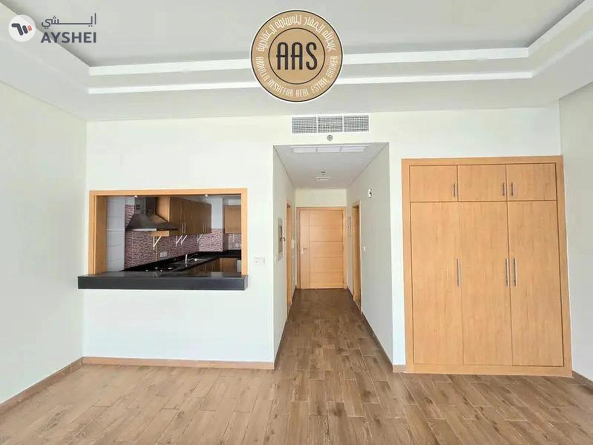 Very Spacious Studio Apartment With All Facilities-4-4