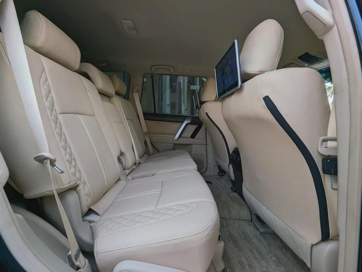 TOYOTA PRADO 2023 GCC V4 2.7L ACCIDENT FREE LOW MILEAGE IN EXCELLENT CONDITION-4-4