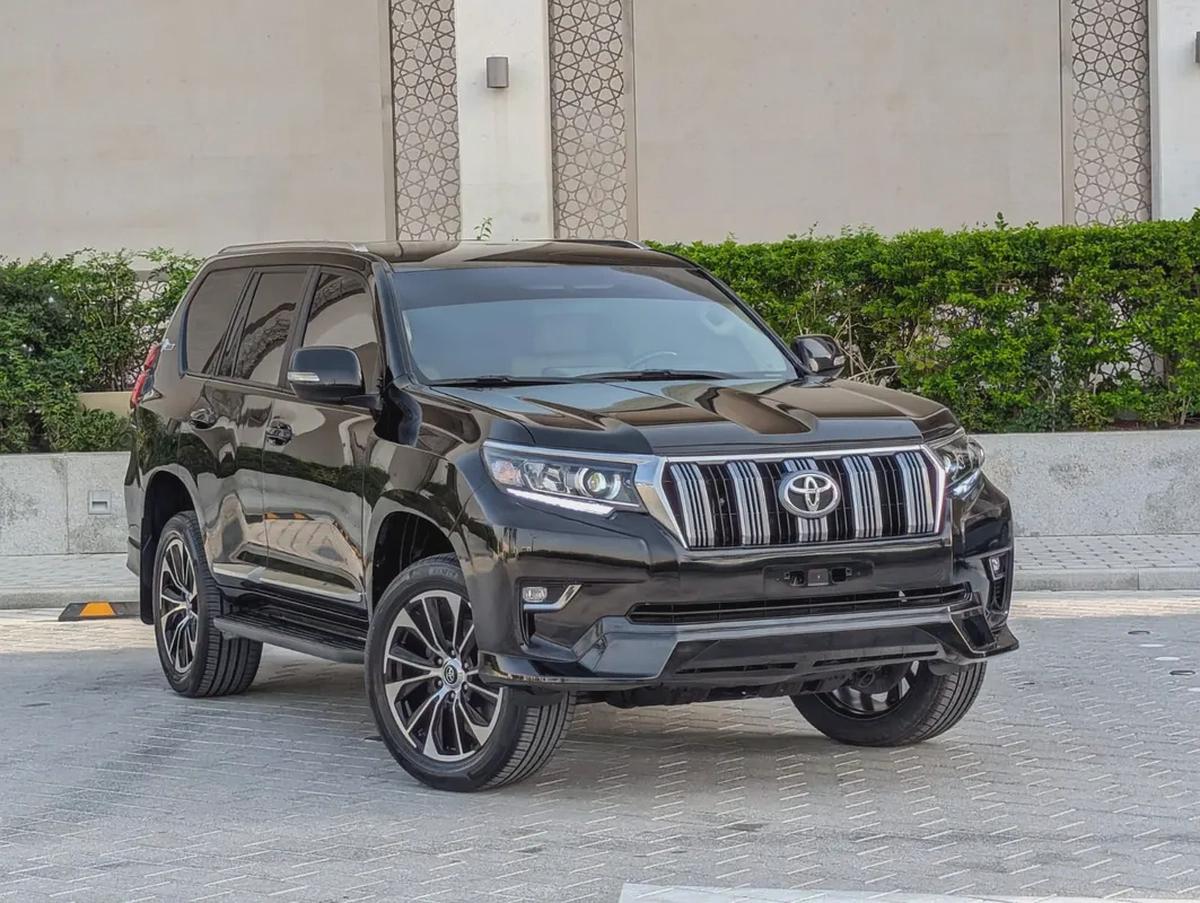 TOYOTA PRADO 2023 GCC V4 2.7L ACCIDENT FREE LOW MILEAGE IN EXCELLENT CONDITION-19-19