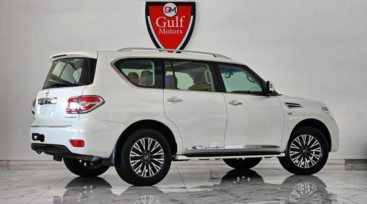 Nissan Patrol SE Platinum 5.6L V8 engine 7-speed automatic transmission-3-3