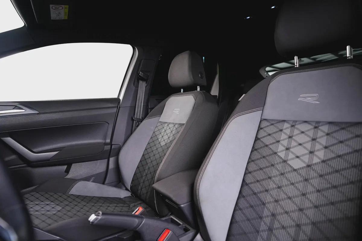 Volkswagen Tiago -R Line - Black Pack-16-16