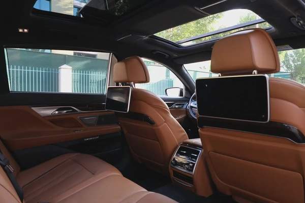 BMW 7-Series-740Li-2016-98000KM-GCC SPECS-EXCELLENT CONDITION