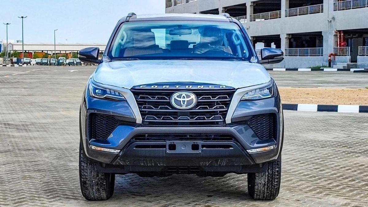 Toyota Fortuner FORTUNER SR5 2.7L V4 PETROL mid options-1-1