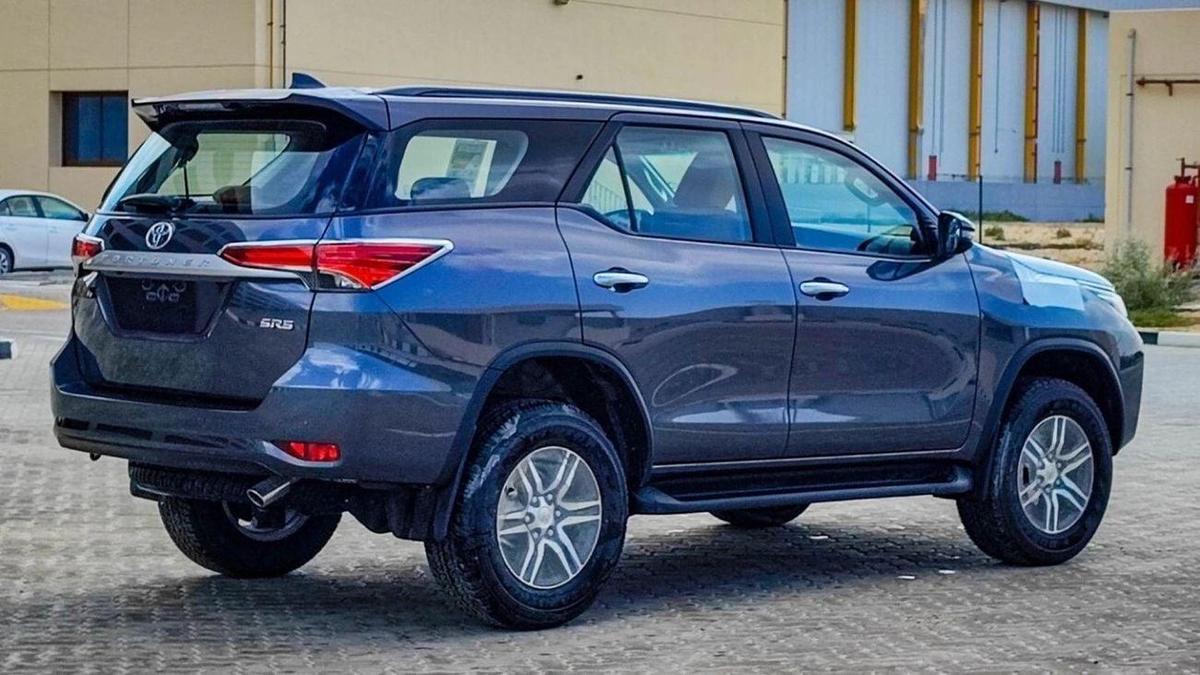 Toyota Fortuner FORTUNER SR5 2.7L V4 PETROL mid options-5-5