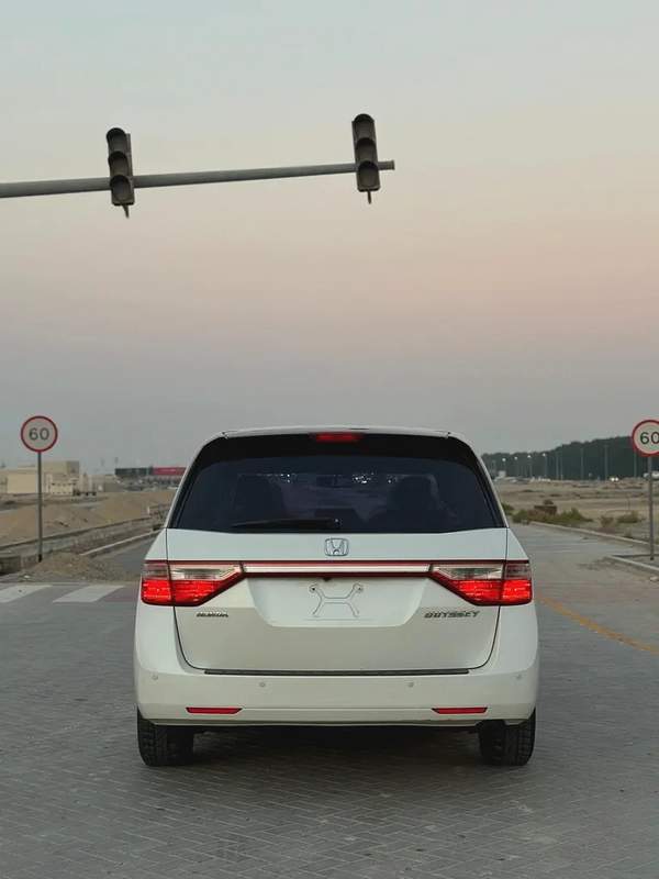 هونداه اوديسي EX 2913