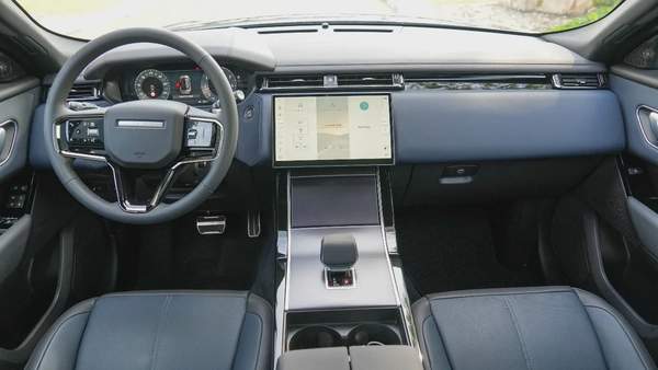 RANGE ROVER VELAR SE P250 DYNAMIC 2026!! FIVE YEARS WARRANTY!! THREE YEARS SERVICE CONTRACT!!