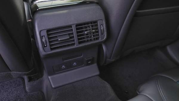 RANGE ROVER VELAR SE P250 DYNAMIC 2026!! FIVE YEARS WARRANTY!! THREE YEARS SERVICE CONTRACT!!