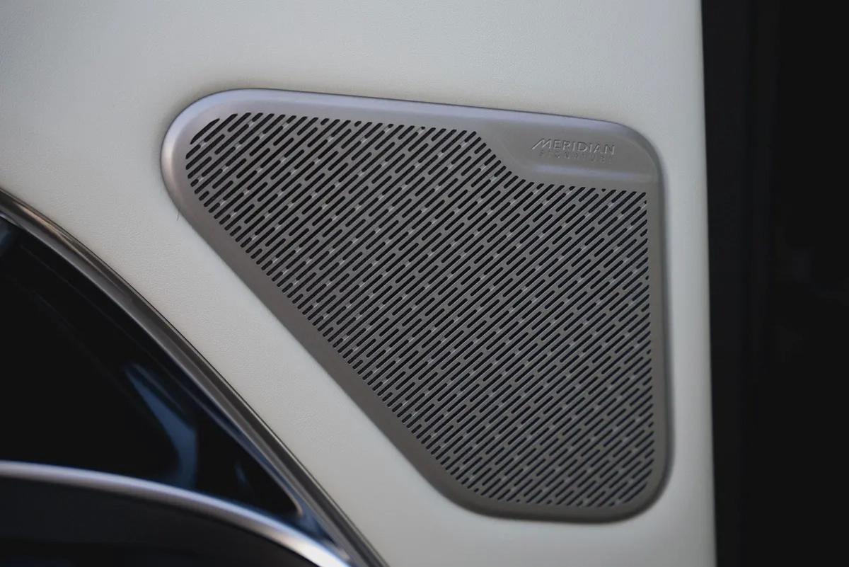 Land Rover Range Rover Autobiography 2026 - GCC Specs - The pinnacle of luxury-4-4