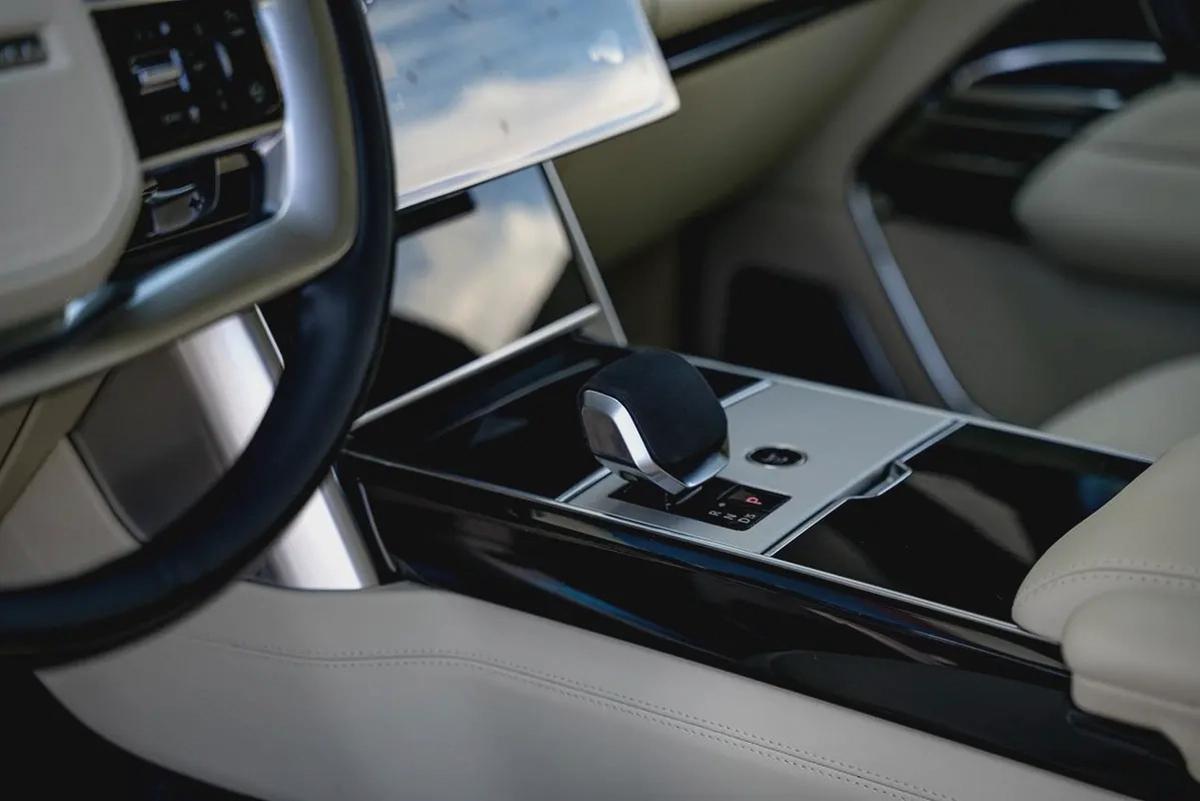 Land Rover Range Rover Autobiography 2026 - GCC Specs - The pinnacle of luxury-8-8