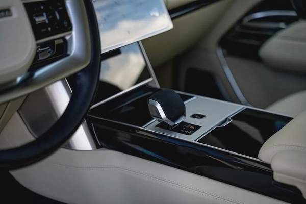 Land Rover Range Rover Autobiography 2026 - GCC Specs - The pinnacle of luxury