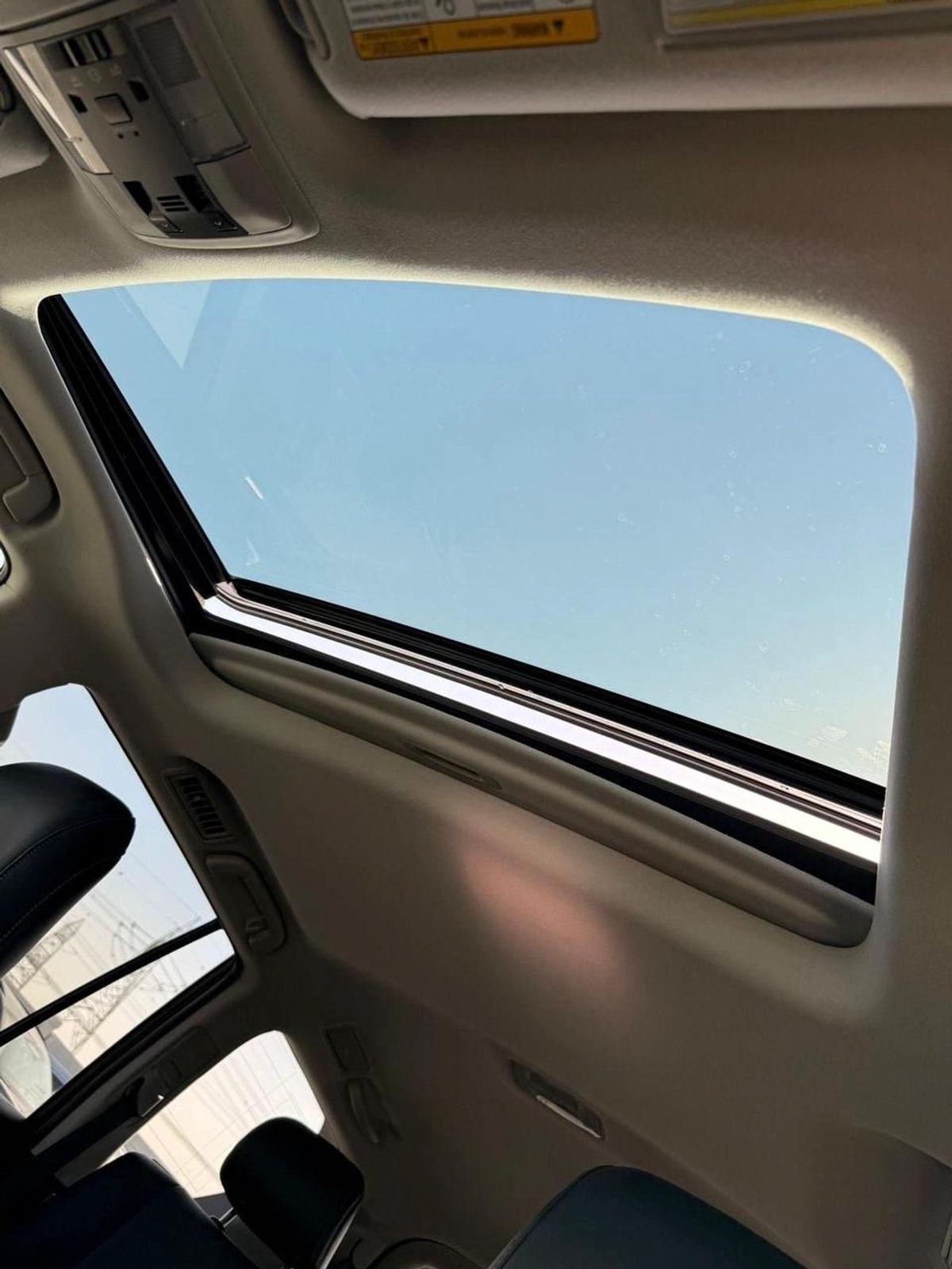 Lexus GX460 Premier 4.6L 4WD-9-9