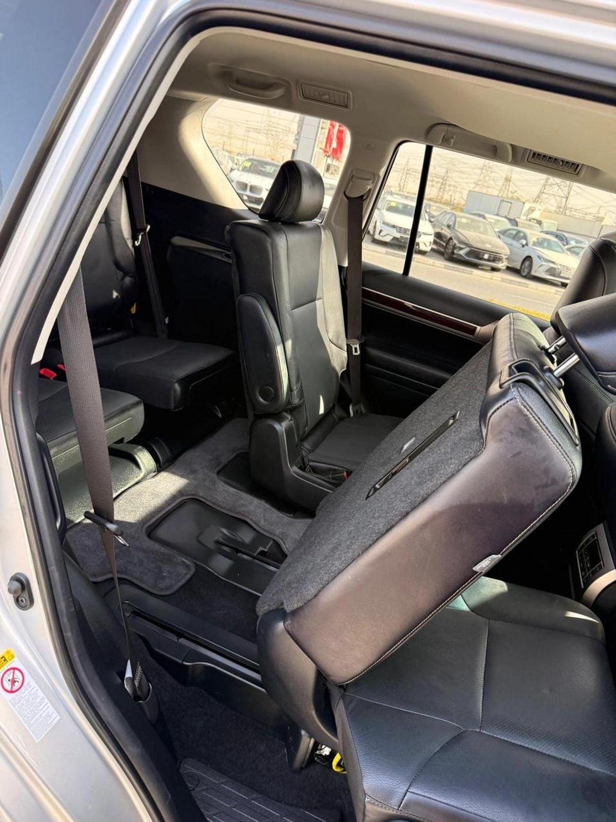 Lexus GX460 Premier 4.6L 4WD-18-18