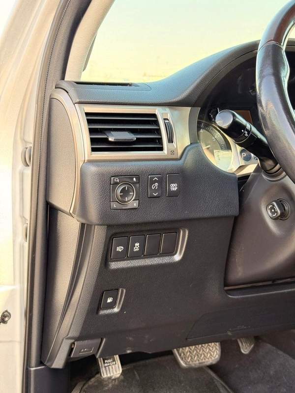 Lexus GX460 Premier 4.6L 4WD