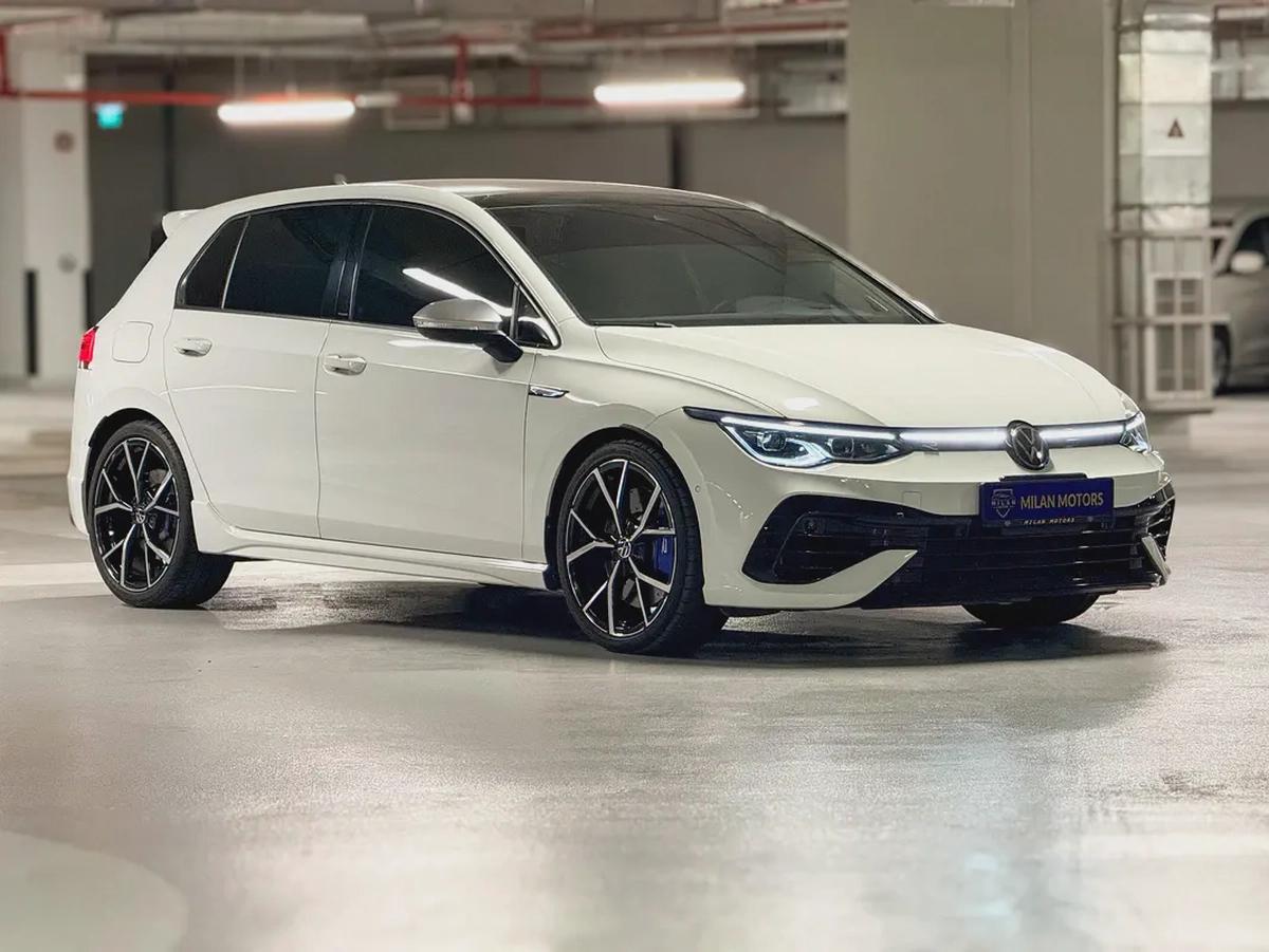 Volkswagen Golf R 2024 – Top Specification – Full Agency Warranty and service contract. (Al Nabooda)-2-2