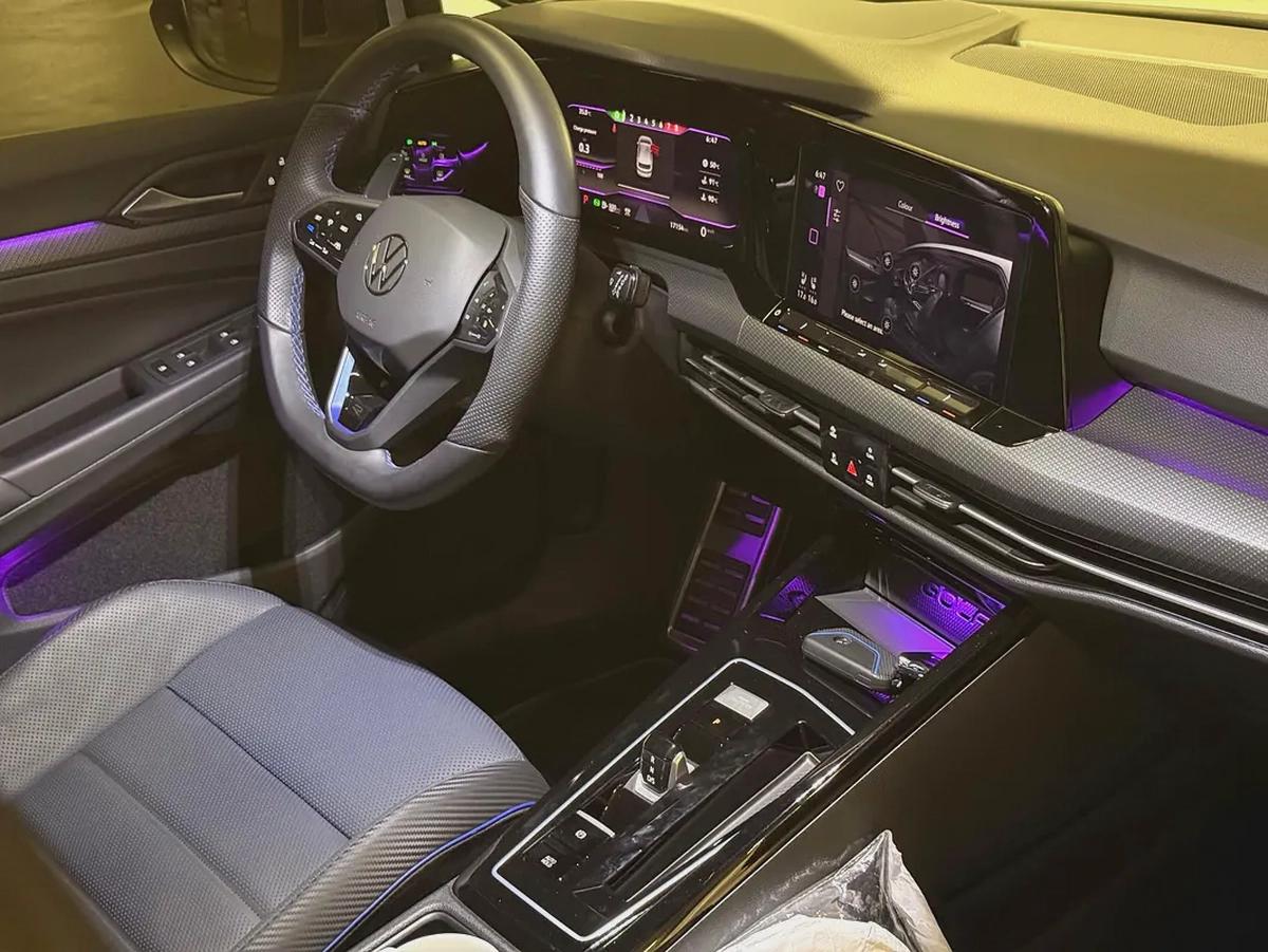 Volkswagen Golf R 2024 – Top Specification – Full Agency Warranty and service contract. (Al Nabooda)-16-16