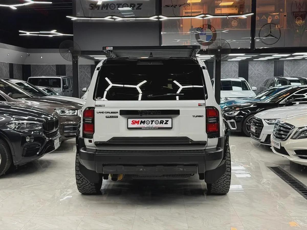 Rare - Ultimate Desert Edition - Toyota Warranty Service - 7 Seats - GCC Specs-5-5