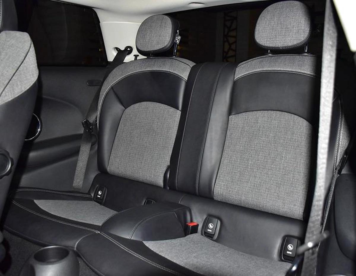 Mini Cooper ( 2017 Model ) in White Color GCC Specs-12-12
