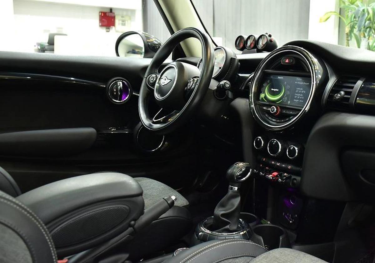 Mini Cooper ( 2017 Model ) in White Color GCC Specs-14-14