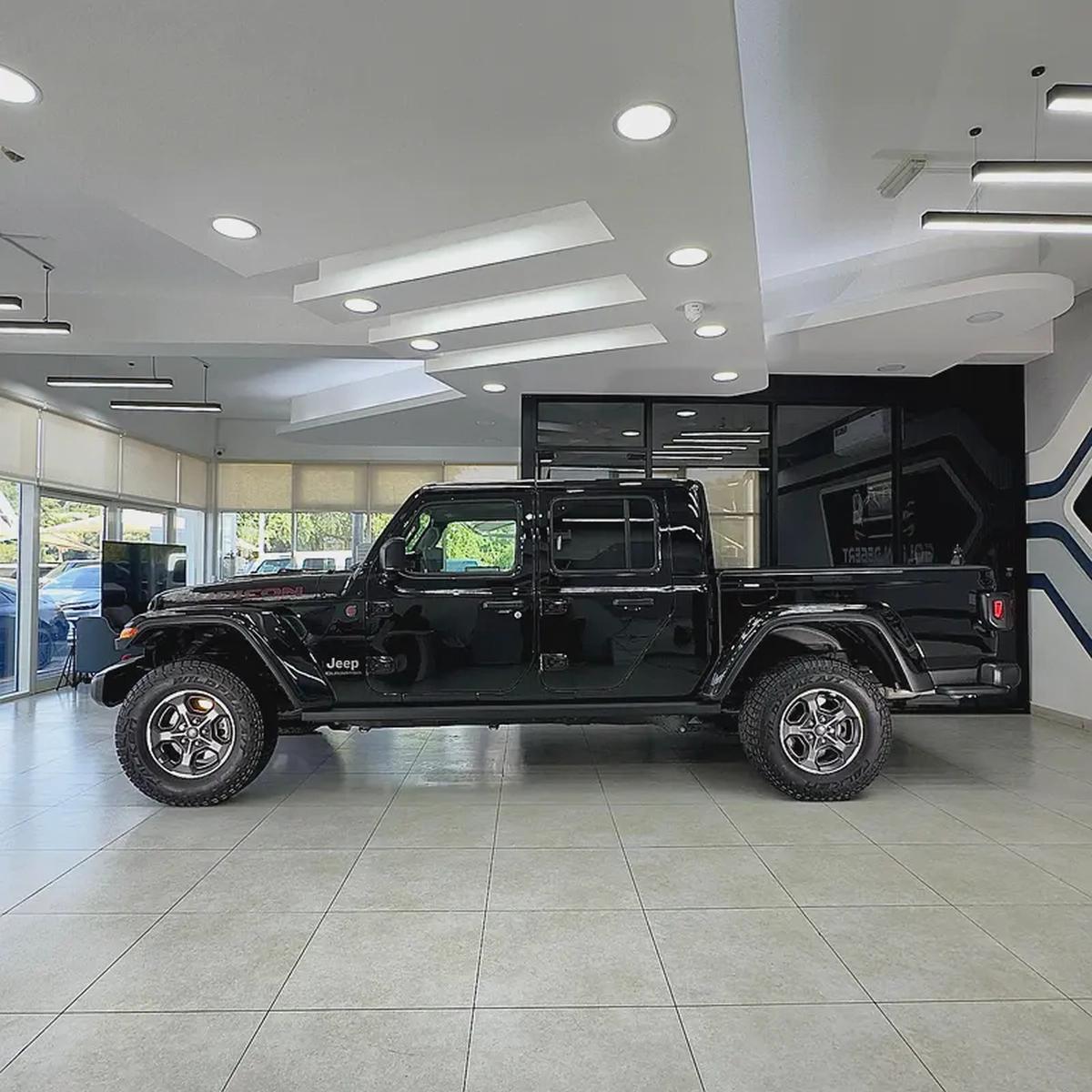 2023 Jeep Gladiator Rubicon V6-2-2