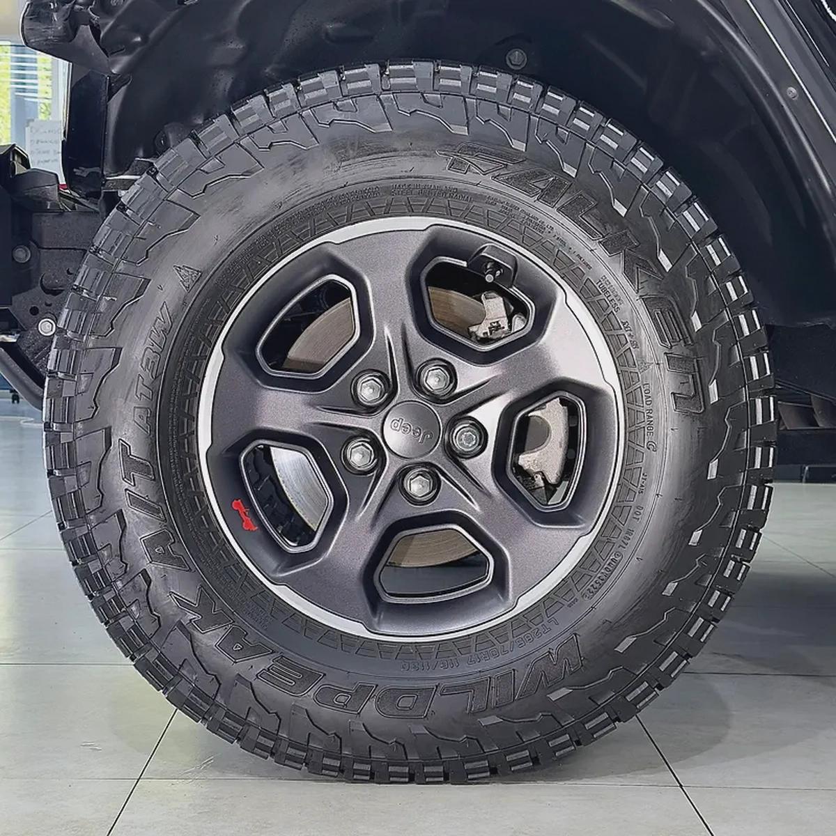 2023 Jeep Gladiator Rubicon V6-15-15