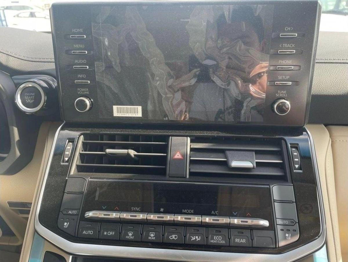 Toyota Land Cruiser LC300 // GXR // 4.0 // MODEL 2026-11-11