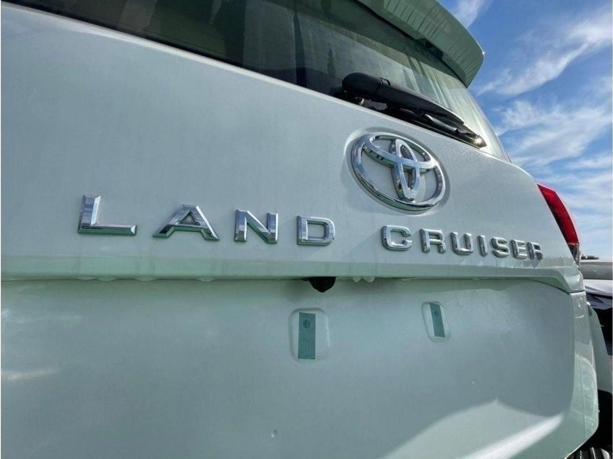 Toyota Land Cruiser LC300 // GXR // 4.0 // MODEL 2026-15-15