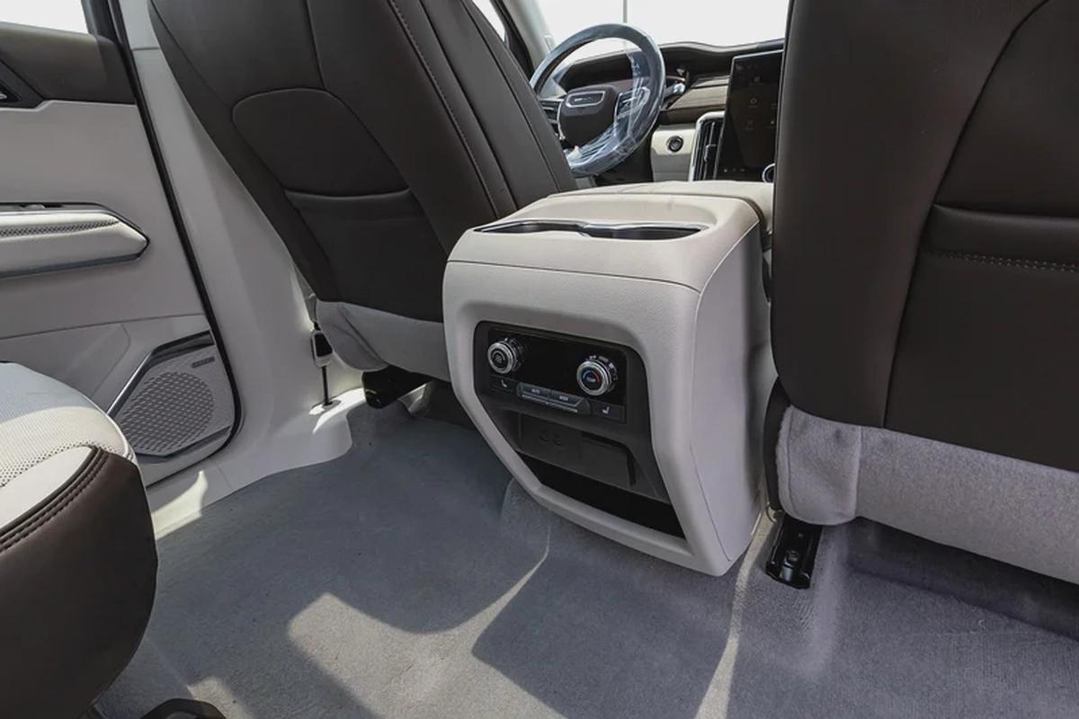 GMC Acadia Denali AWD -2024 (Export)-15-15