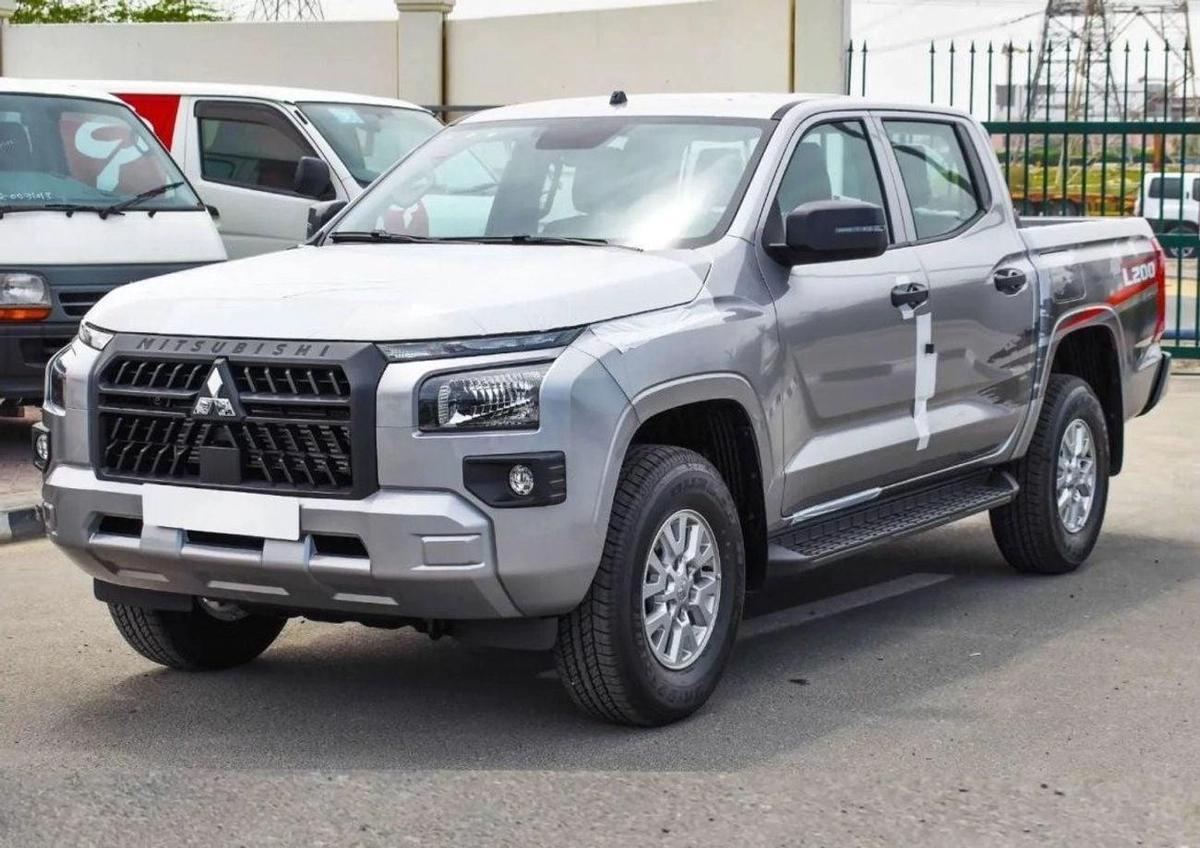 Mitsubishi L200 Mitsubishi L200 / Triton GLX 4WD 2.4L Diesel MT High Line-0-0
