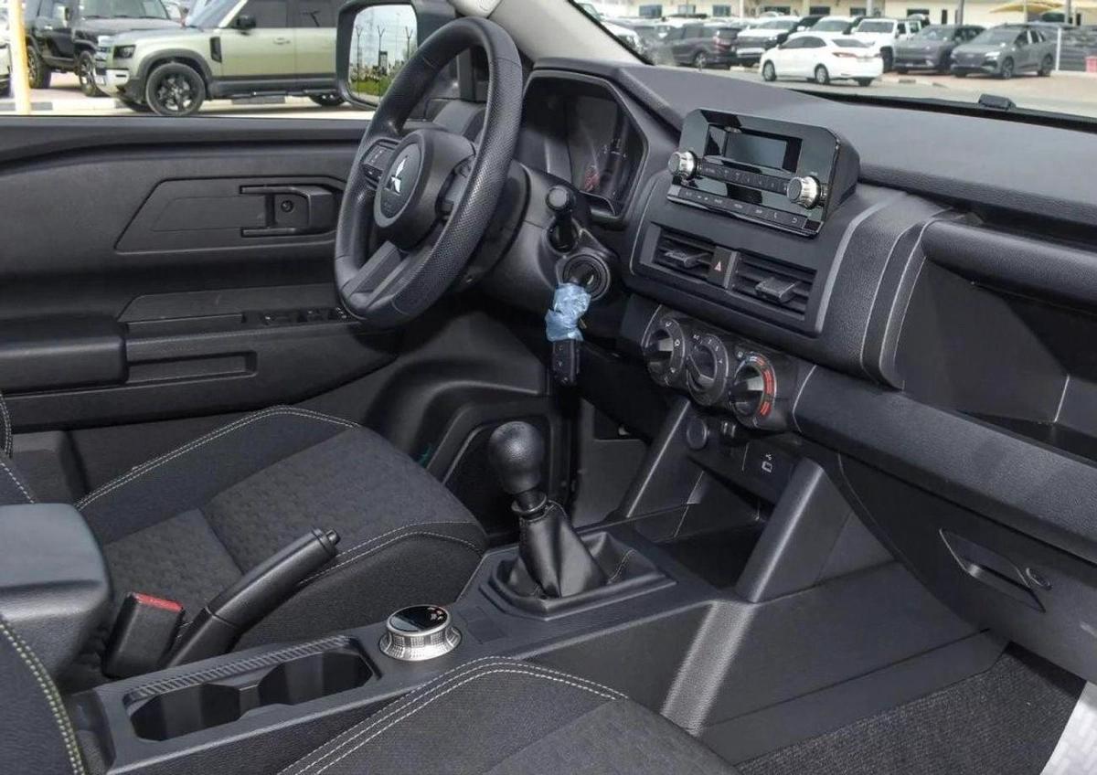Mitsubishi L200 Mitsubishi L200 / Triton GLX 4WD 2.4L Diesel MT High Line-14-14