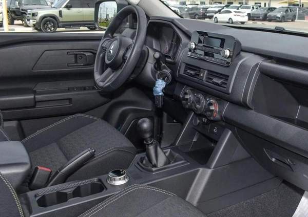 Mitsubishi L200 Mitsubishi L200 / Triton GLX 4WD 2.4L Diesel MT High Line