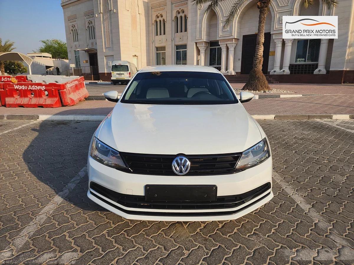 Volkswagen Jetta S V4 2.0L 2015 Model GCC Specs With Partial Service History In Perfect Condition-1-1