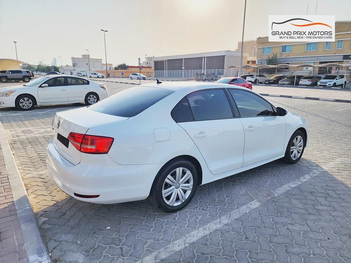 Volkswagen Jetta S V4 2.0L 2015 Model GCC Specs With Partial Service History In Perfect Condition-6-6