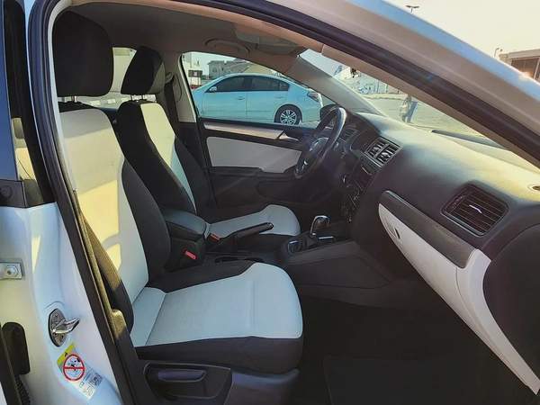 Volkswagen Jetta S V4 2.0L 2015 Model GCC Specs With Partial Service History In Perfect Condition