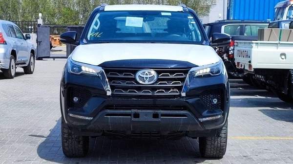 Toyota Fortuner Toyota Fortuner 2.4L Diesel 4x4 AT 2025