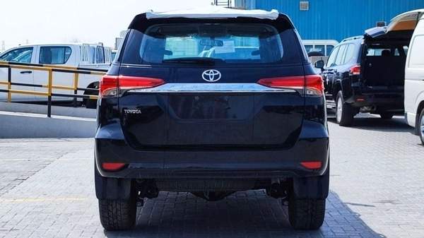 Toyota Fortuner Toyota Fortuner 2.4L Diesel 4x4 AT 2025