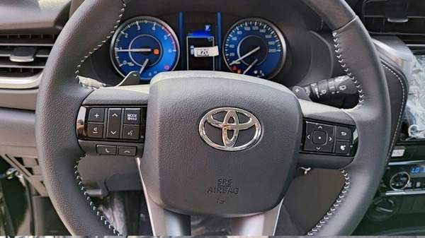 Toyota Fortuner Toyota Fortuner 2.4L Diesel 4x4 AT 2025