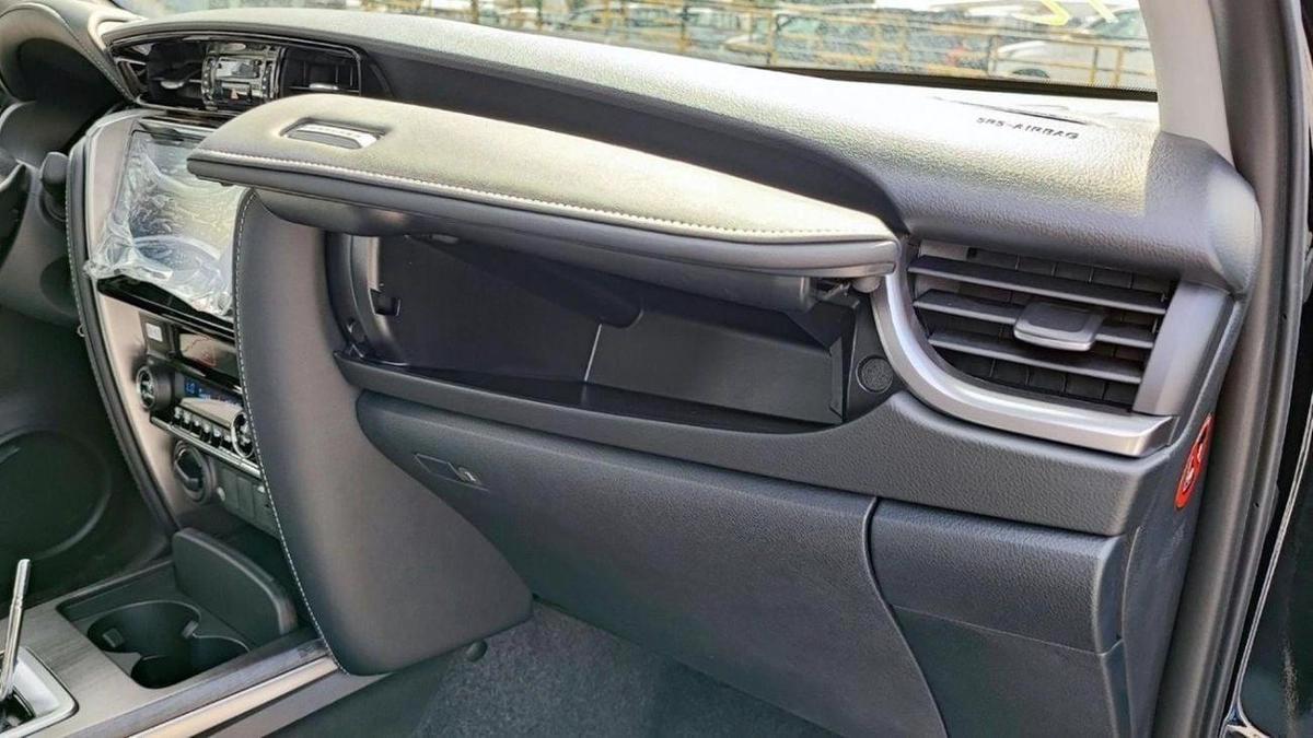 Toyota Fortuner Toyota Fortuner 2.4L Diesel 4x4 AT 2025-11-11