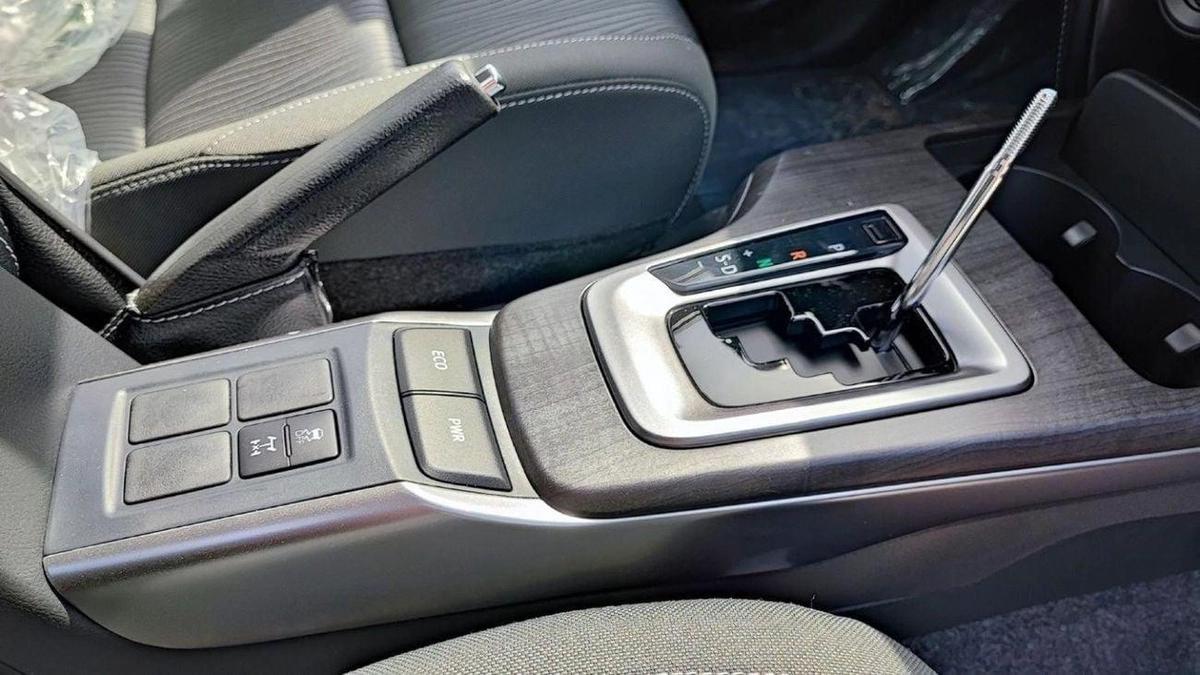 Toyota Fortuner FORTUNER 2.4L DIESEL 2025-8-8