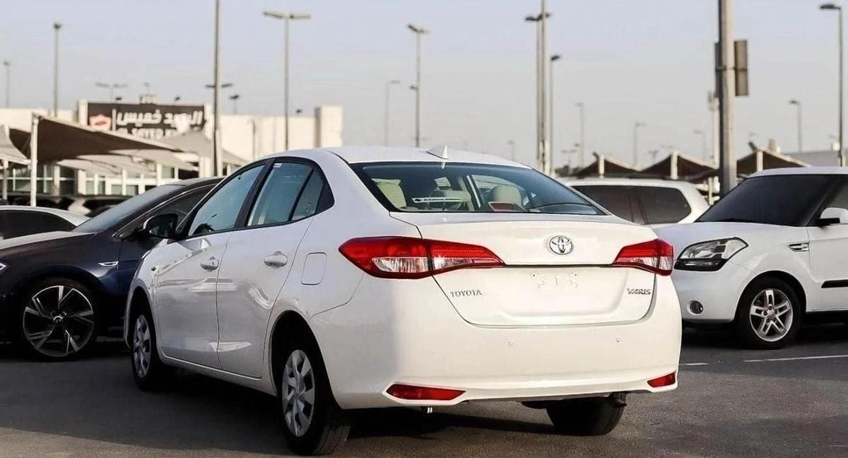 Used Toyota Yaris 2022-2-2