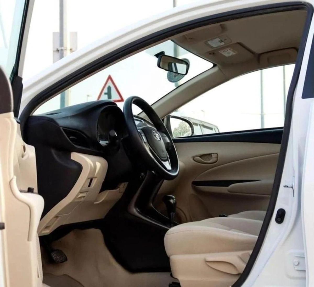 Used Toyota Yaris 2022-14-14