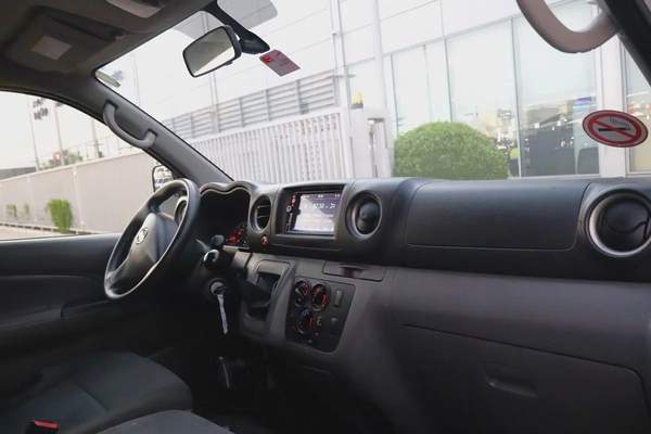 Nissan Urvan 2022 Model - GCC Specs