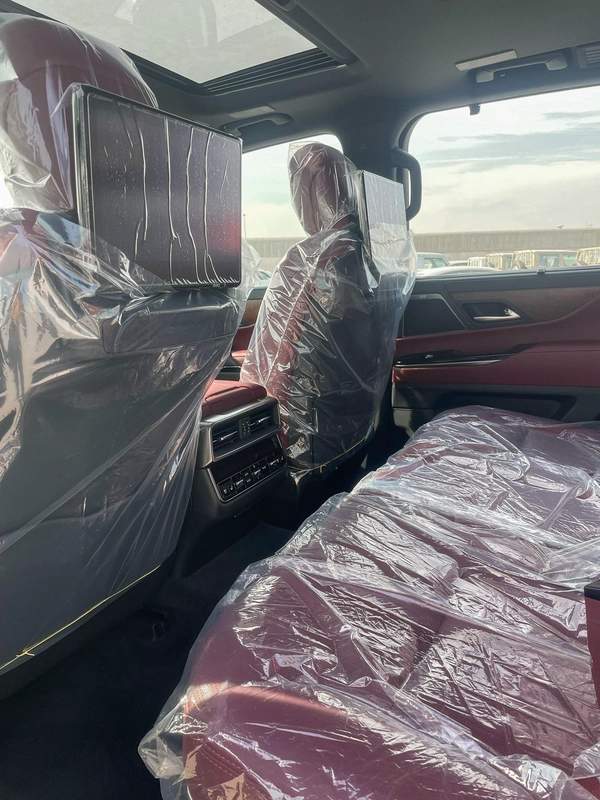 LEXUS LX600 SIGNATURE 2025 | 3.5L | ZERO KM | GCC | FULL OPTIONS