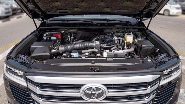 Toyota Land Cruiser TOYOTA LANDCRUSIER LC300 VX 4.0 PETROL TWIN TURBO