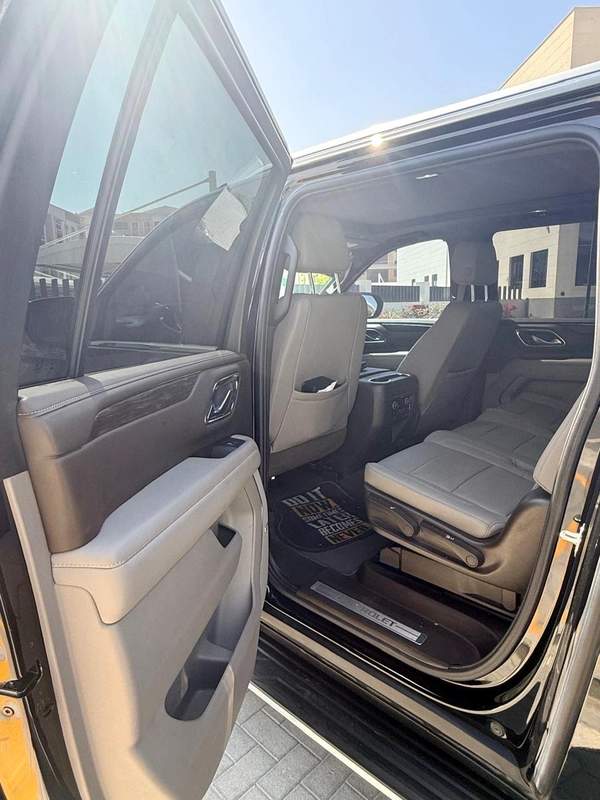 Chevrolet Suburban LT 2024