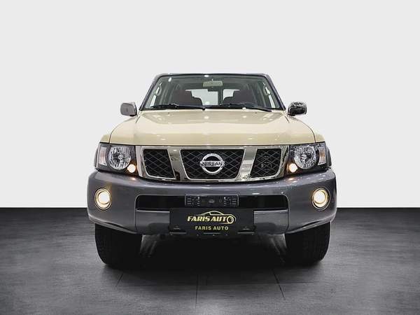 NISSAN PATROL SUPER SAFARI GCC LEGEND EDITION - VTC 4800 - FULLY LOADED IN SPECIAL SAND BEIGE