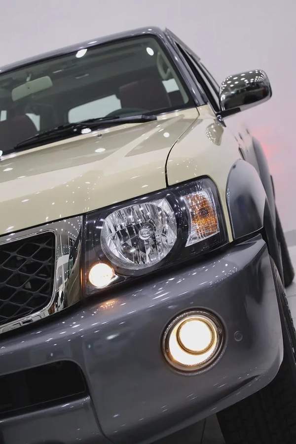 NISSAN PATROL SUPER SAFARI GCC LEGEND EDITION - VTC 4800 - FULLY LOADED IN SPECIAL SAND BEIGE