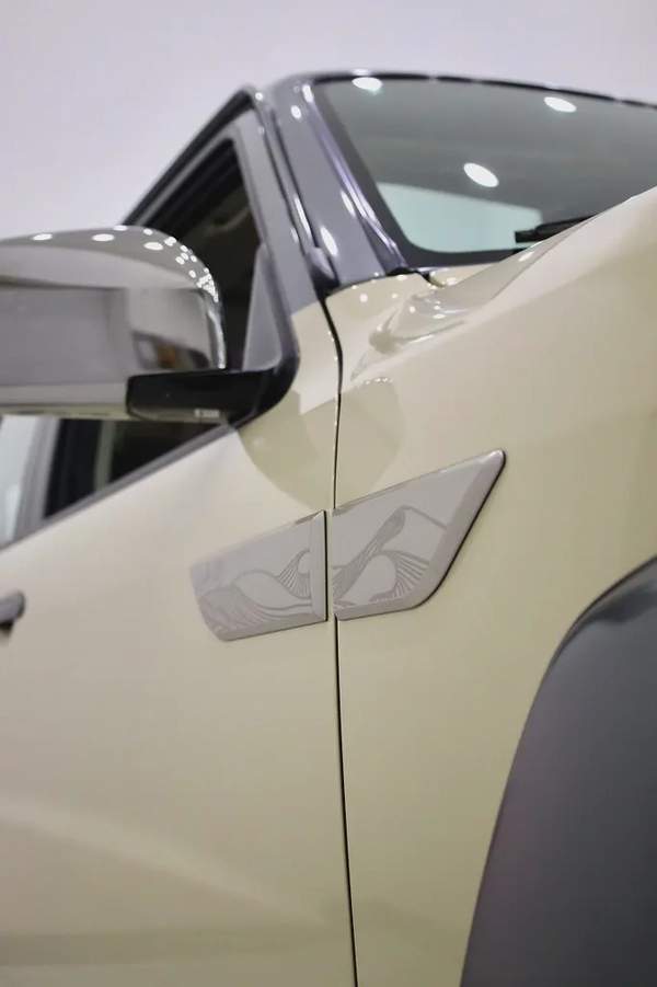NISSAN PATROL SUPER SAFARI GCC LEGEND EDITION - VTC 4800 - FULLY LOADED IN SPECIAL SAND BEIGE